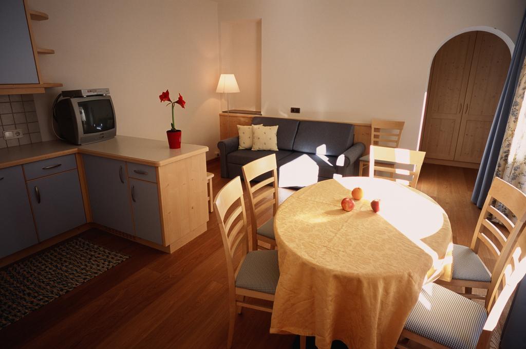 Residence Frea Сельва-ді-Валь-Гардена Номер фото
